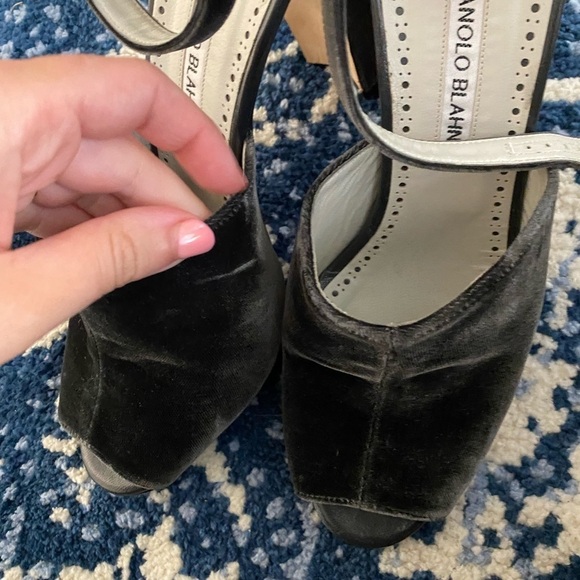 MANOLO BLAHNIK / aminta grey Velvet peep toe d’Orsay ankle Sandal heel 38.5 8.5 - Picture 4 of 7